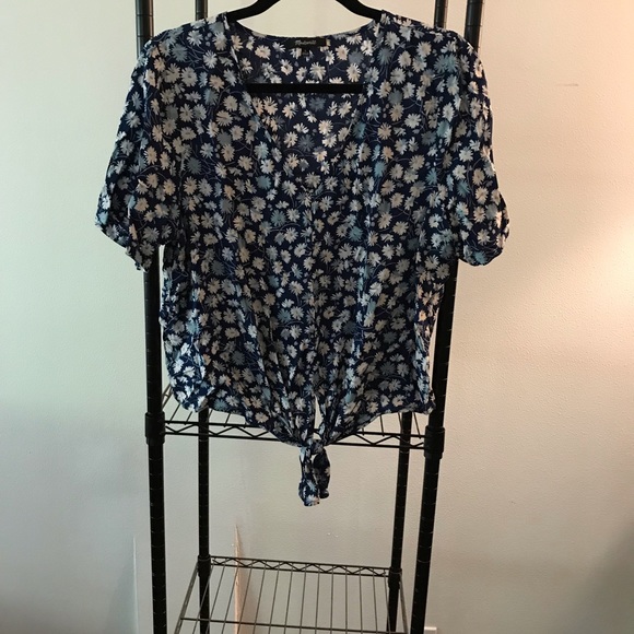 Cute blue shirt - Picture 2 of 2